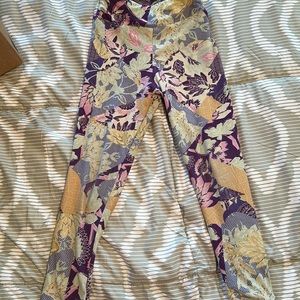 Lularoe kids leggings, size S/M